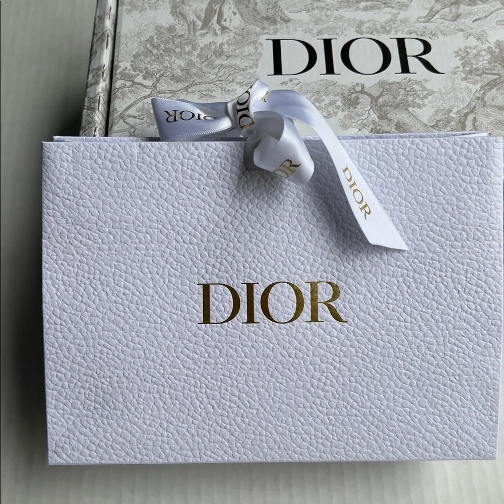 Dior White and GoldGift Packaging Set